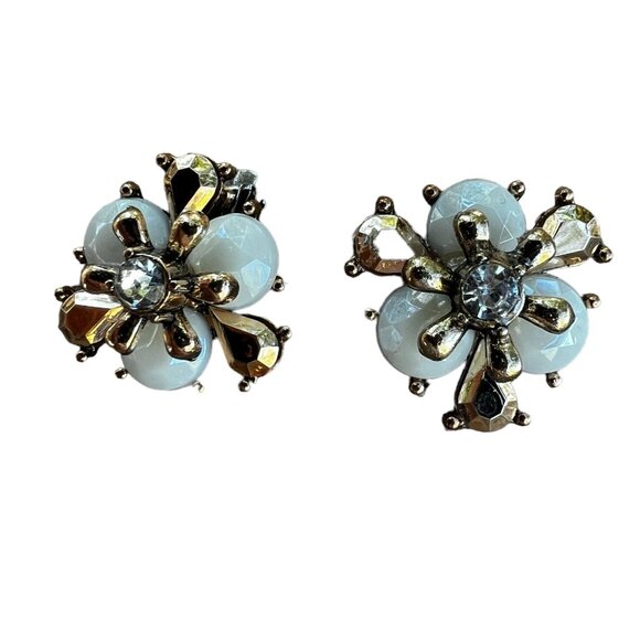 Vintage Gold & White MCM Starburst Clip-On Earrings With Rhinestones - Picture 3 of 7